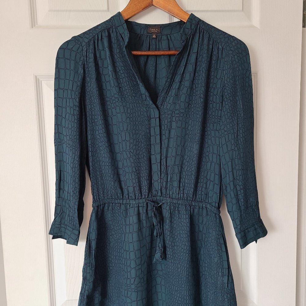 Aritzia Babaton Bennett dress